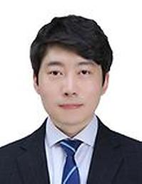 우*훈